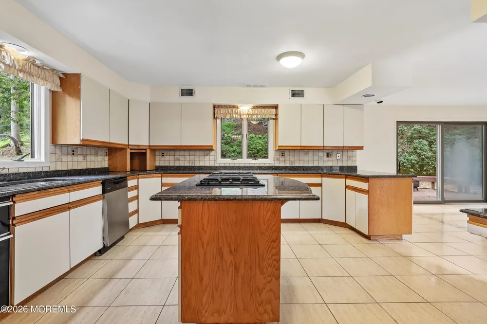 23 Ashley Drive Holmdel, NJ 07733