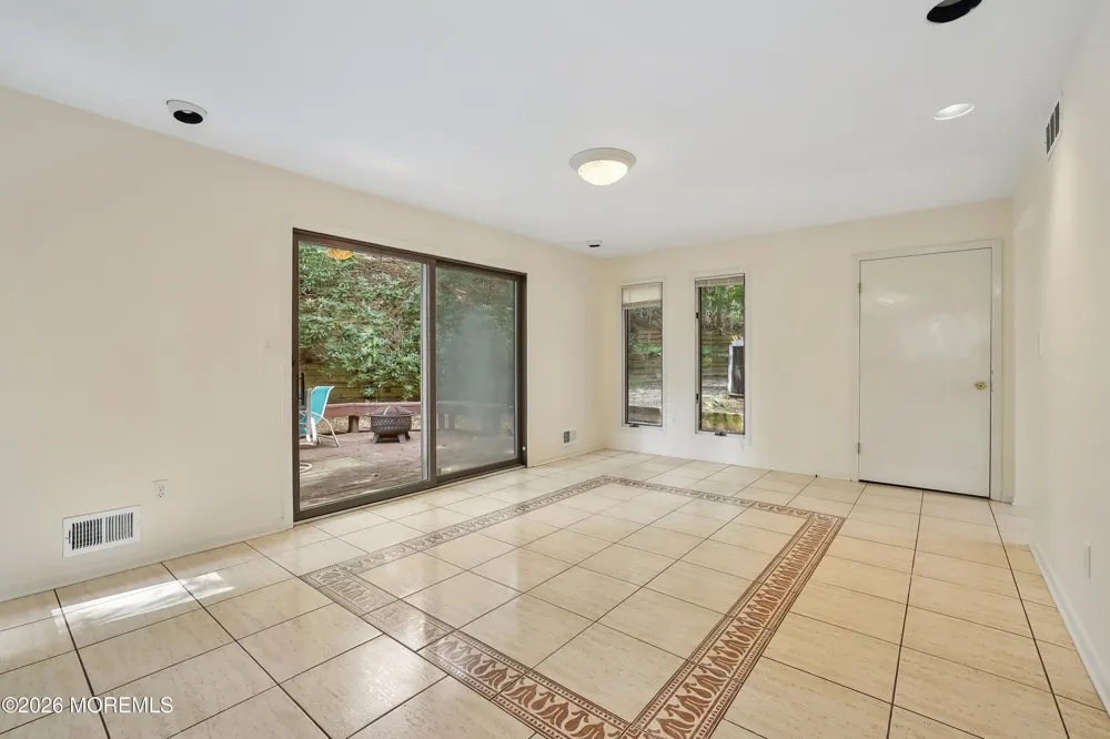 23 Ashley Drive Holmdel, NJ 07733