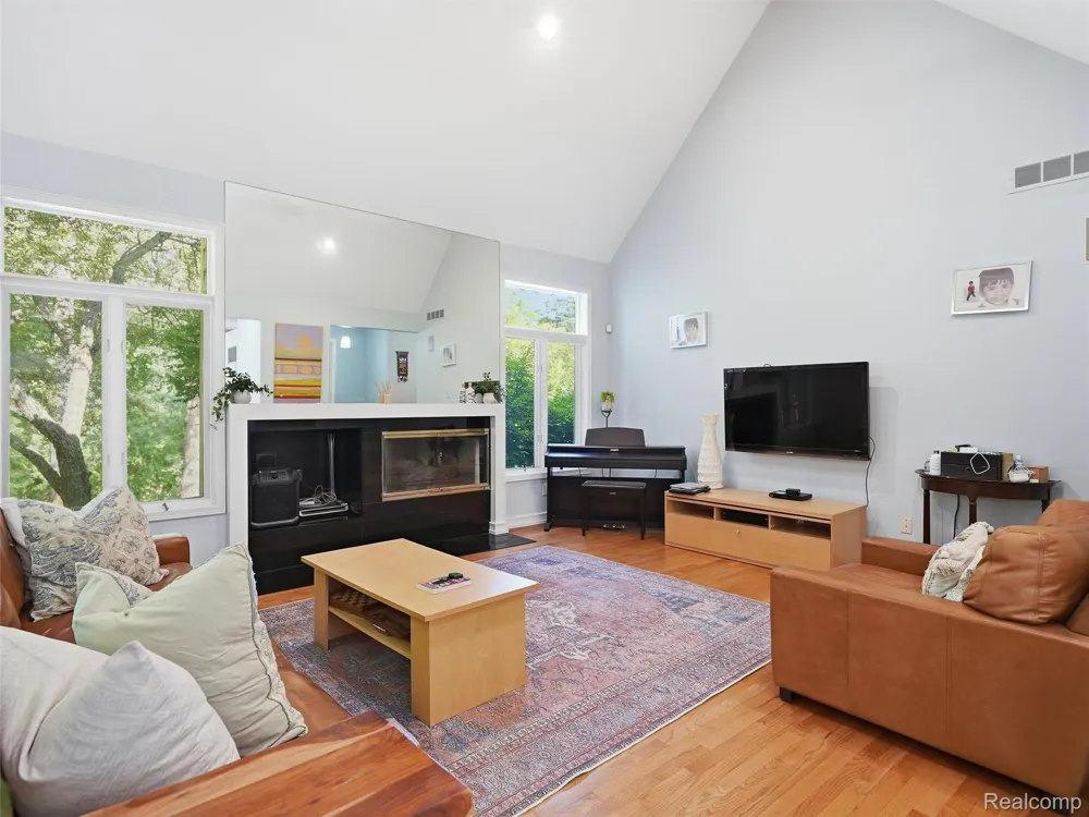 3104 Quarton Road Bloomfield Charter Township, MI 48304