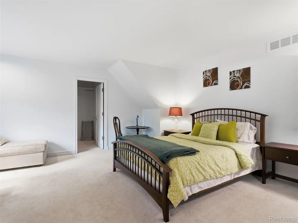 3104 Quarton Road Bloomfield Charter Township, MI 48304