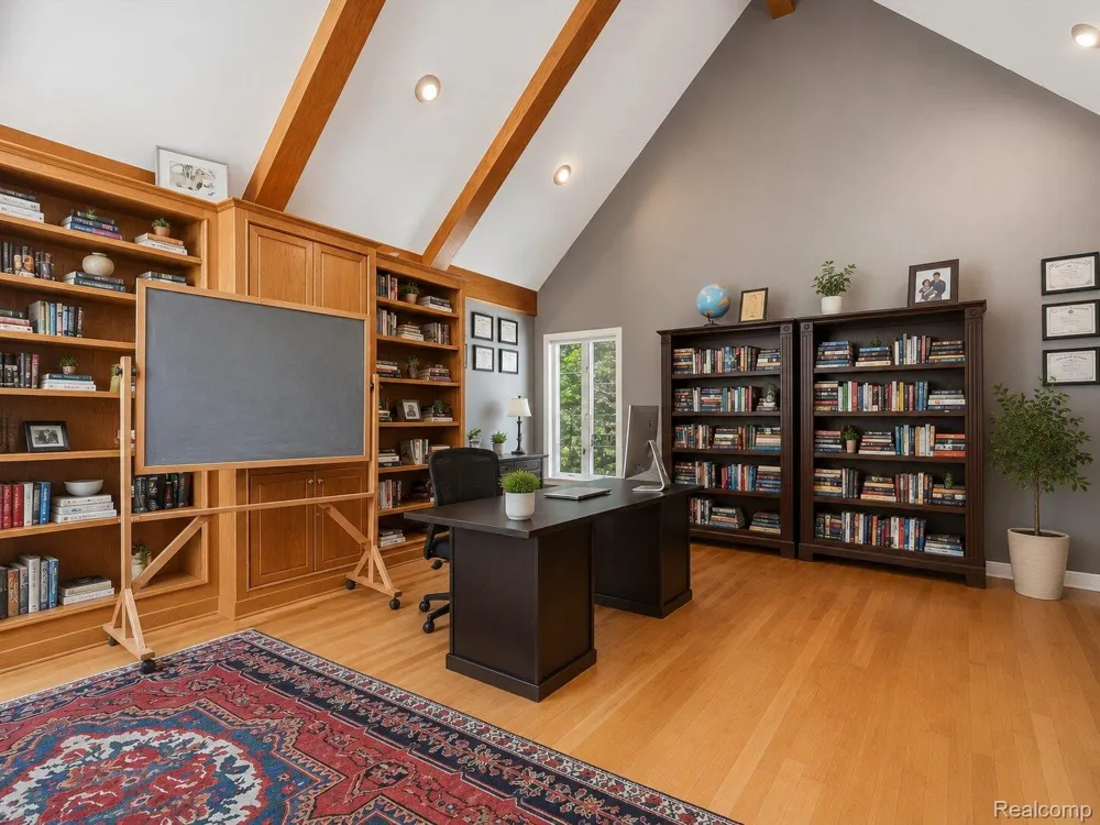 3104 Quarton Road Bloomfield Charter Township, MI 48304