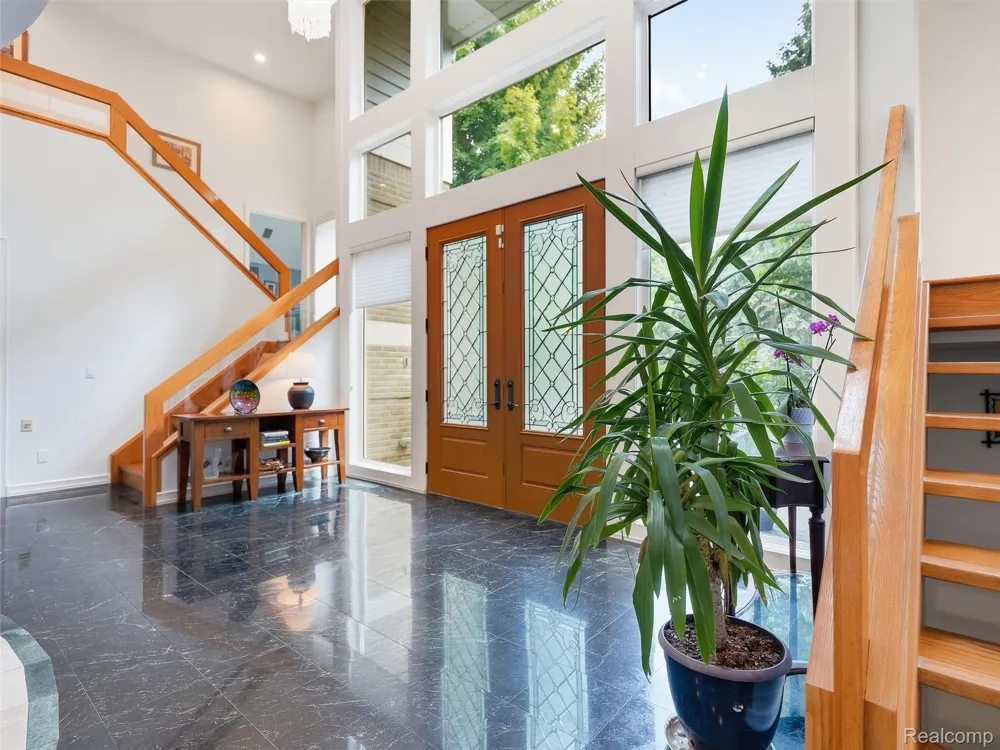 3104 Quarton Road Bloomfield Charter Township, MI 48304