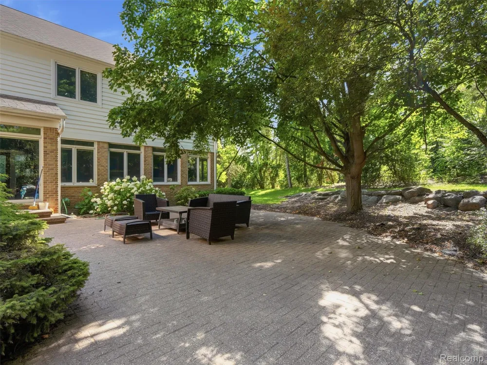3104 Quarton Road Bloomfield Charter Township, MI 48304