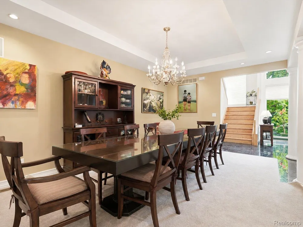 3104 Quarton Road Bloomfield Charter Township, MI 48304