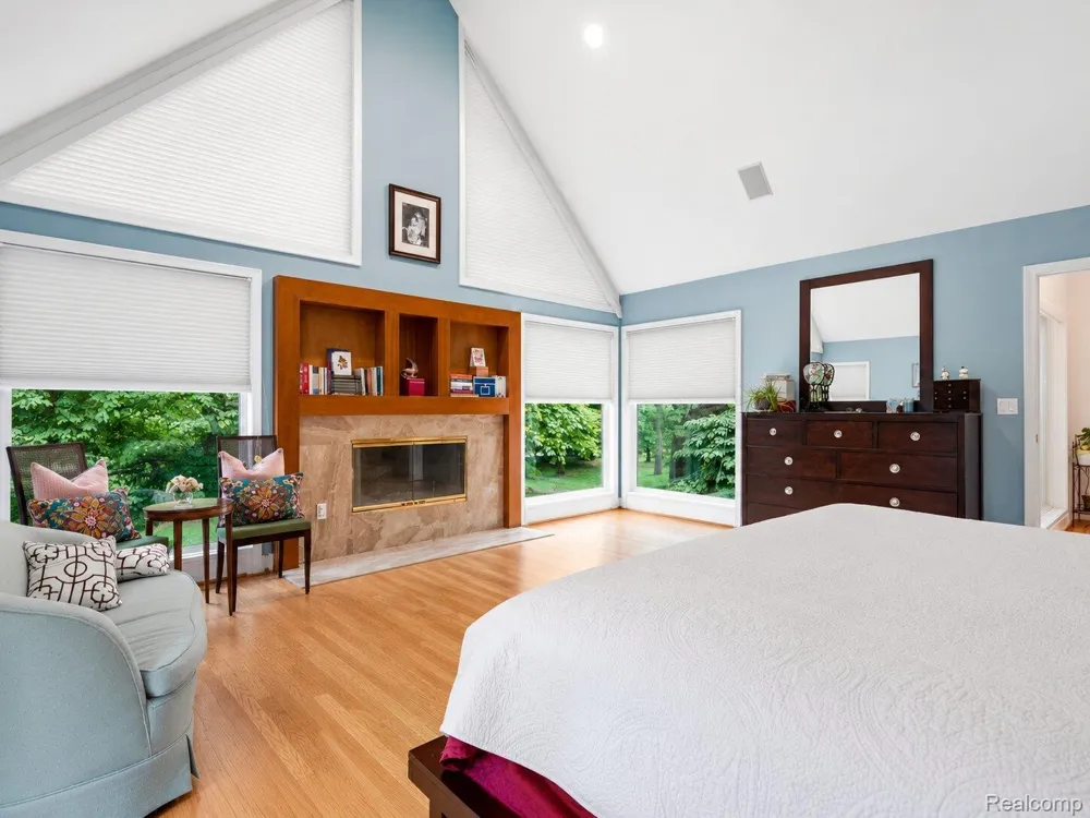 3104 Quarton Road Bloomfield Charter Township, MI 48304