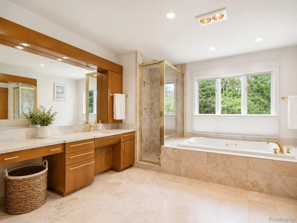 3104 Quarton Road Bloomfield Charter Township, MI 48304