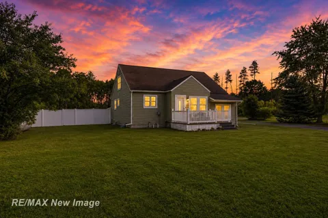 740 W Pine River Road