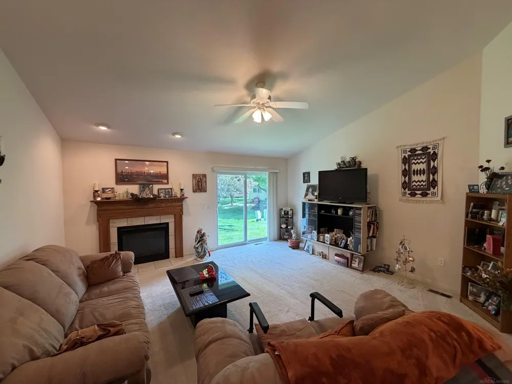 12215 Noonan Court Shelby Charter Township, MI 48315