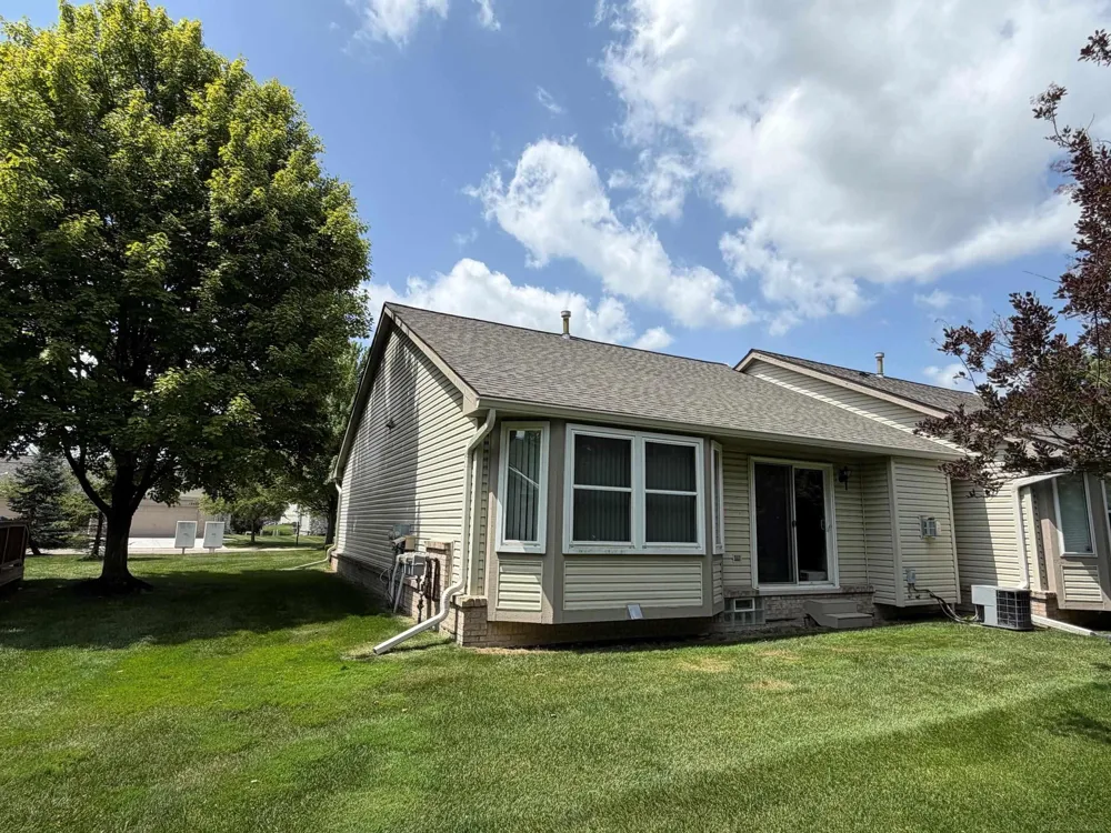 12215 Noonan Court Shelby Charter Township, MI 48315