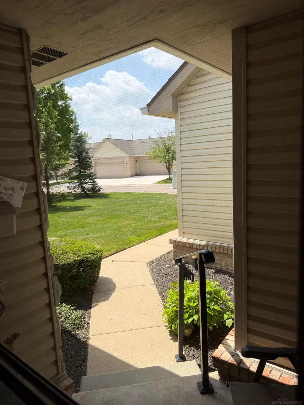 12215 Noonan Court Shelby Charter Township, MI 48315