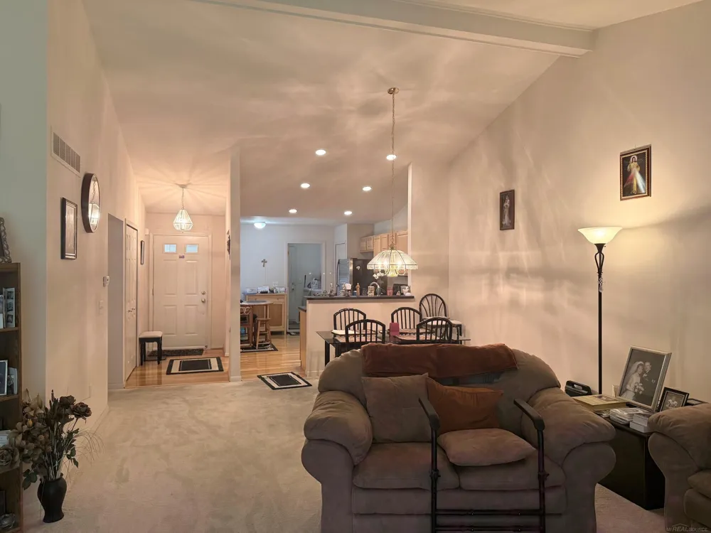 12215 Noonan Court Shelby Charter Township, MI 48315