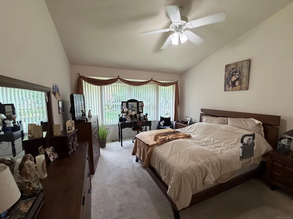12215 Noonan Court Shelby Charter Township, MI 48315