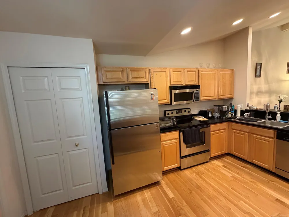 12215 Noonan Court Shelby Charter Township, MI 48315
