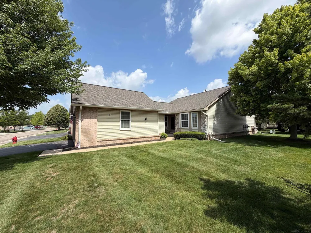 12215 Noonan Court Shelby Charter Township, MI 48315