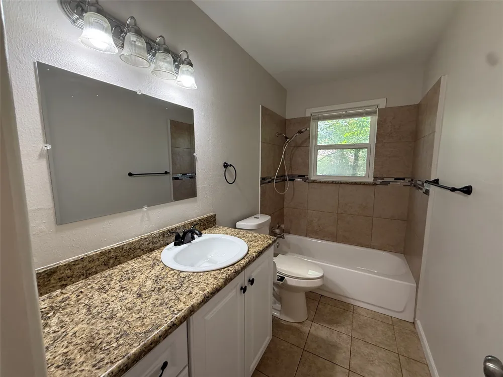 1915 Fairfax Drive Corsicana, TX 75110