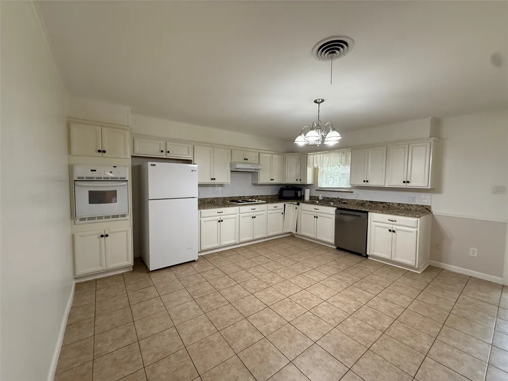 1915 Fairfax Drive Corsicana, TX 75110