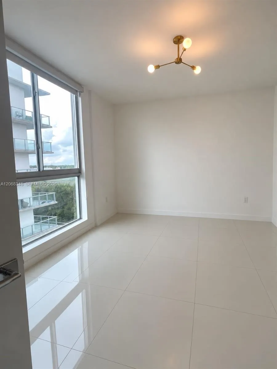7875 NW 107th Ave #605 Doral, FL 33178