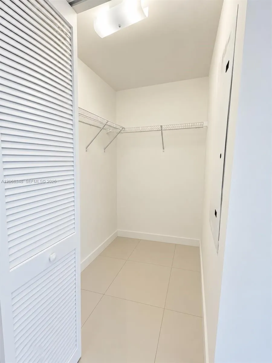 7875 NW 107th Ave #605 Doral, FL 33178