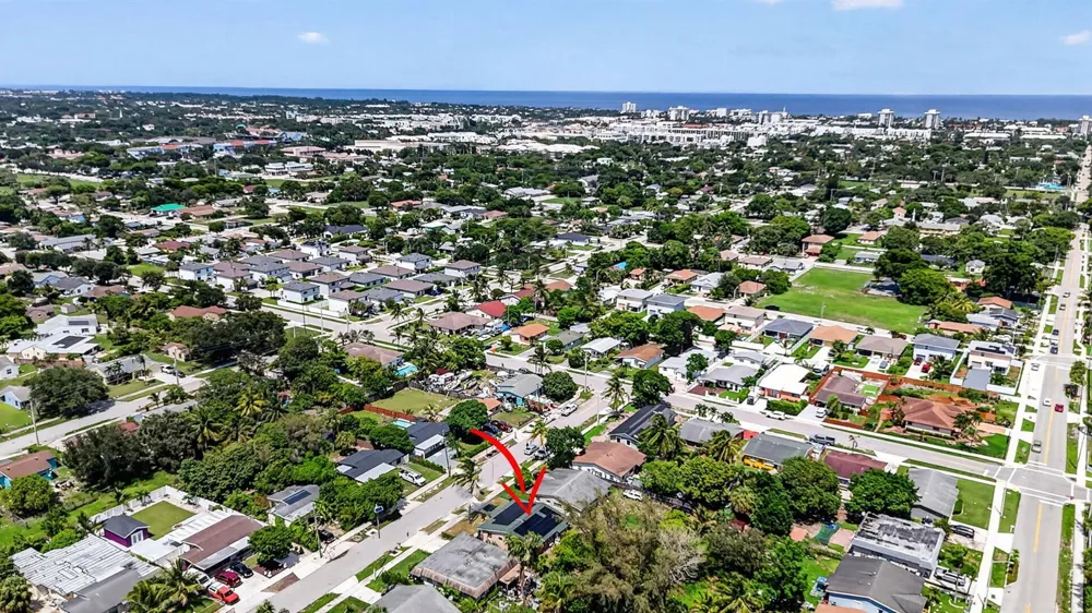 816 SW 3RD COURT Delray Beach, FL 33444