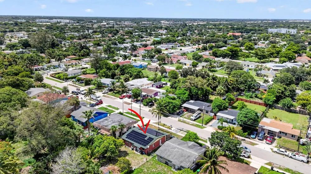 816 SW 3RD COURT Delray Beach, FL 33444
