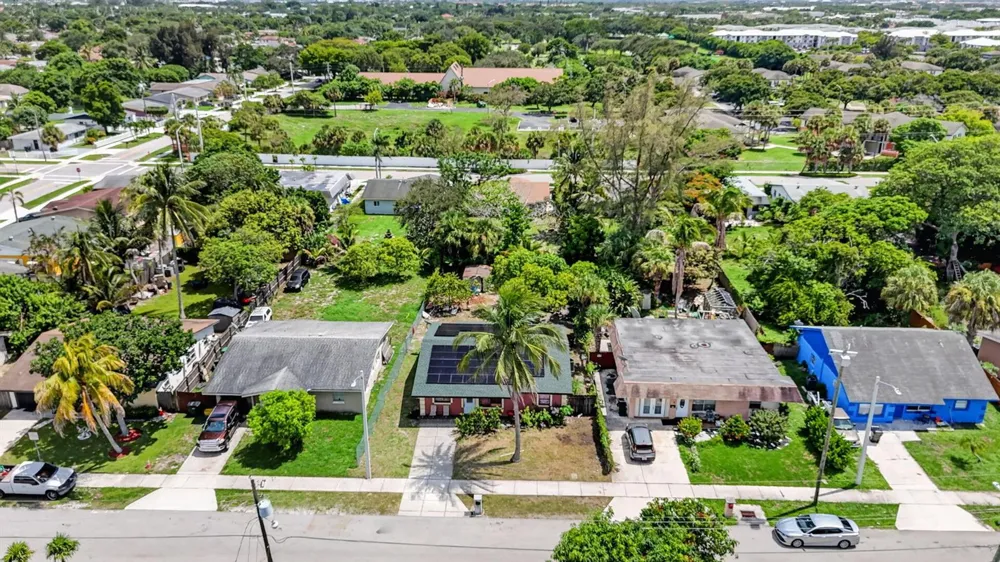 816 SW 3RD COURT Delray Beach, FL 33444