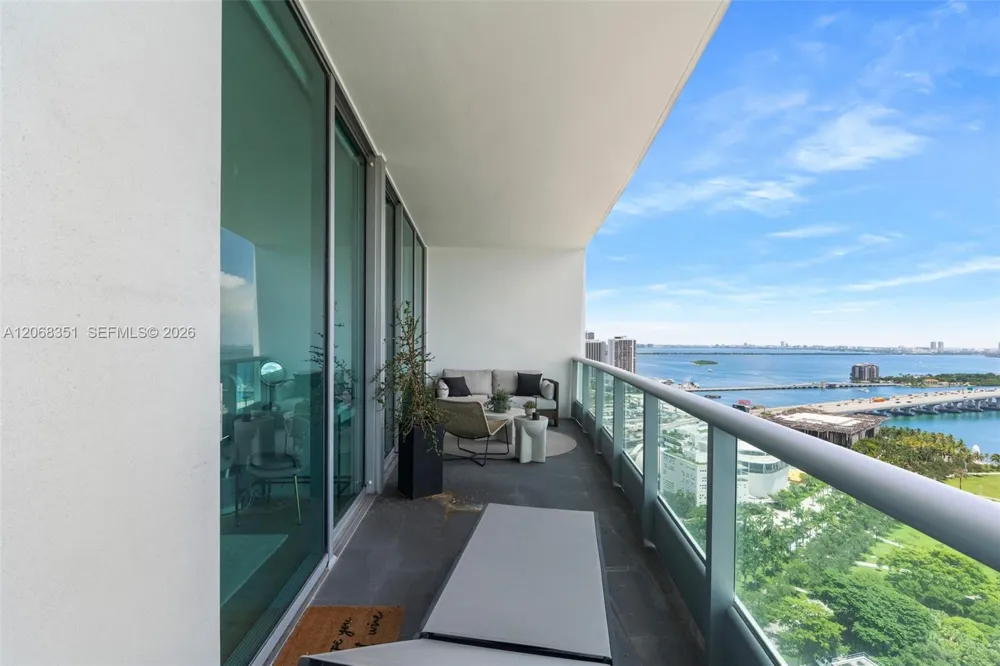900 Biscayne Blvd #3103 Miami, FL 33132
