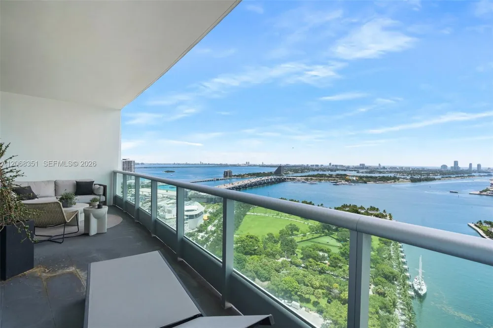900 Biscayne Blvd #3103 Miami, FL 33132