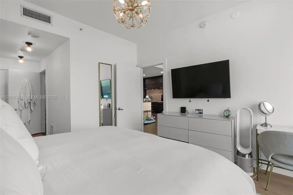 900 Biscayne Blvd #3103 Miami, FL 33132