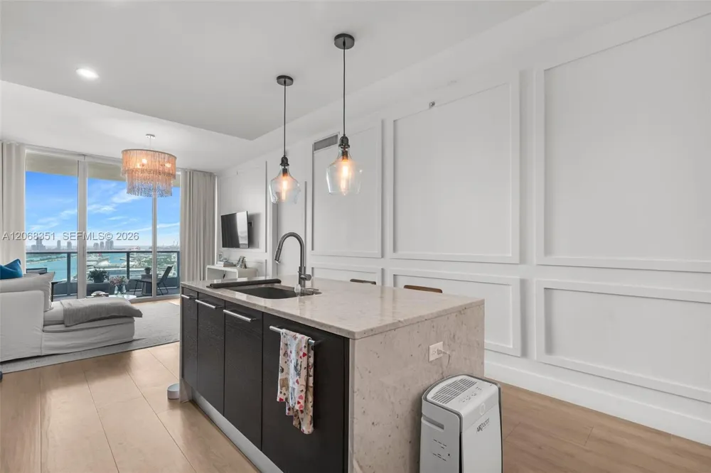 900 Biscayne Blvd #3103 Miami, FL 33132