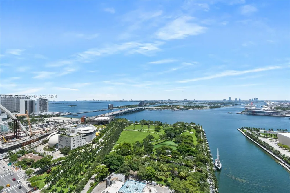 900 Biscayne Blvd #3103 Miami, FL 33132