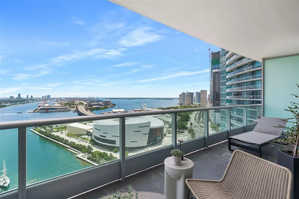 900 Biscayne Blvd #3103 Miami, FL 33132