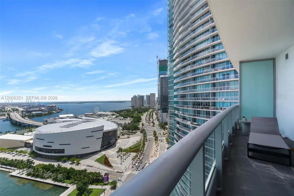 900 Biscayne Blvd #3103 Miami, FL 33132