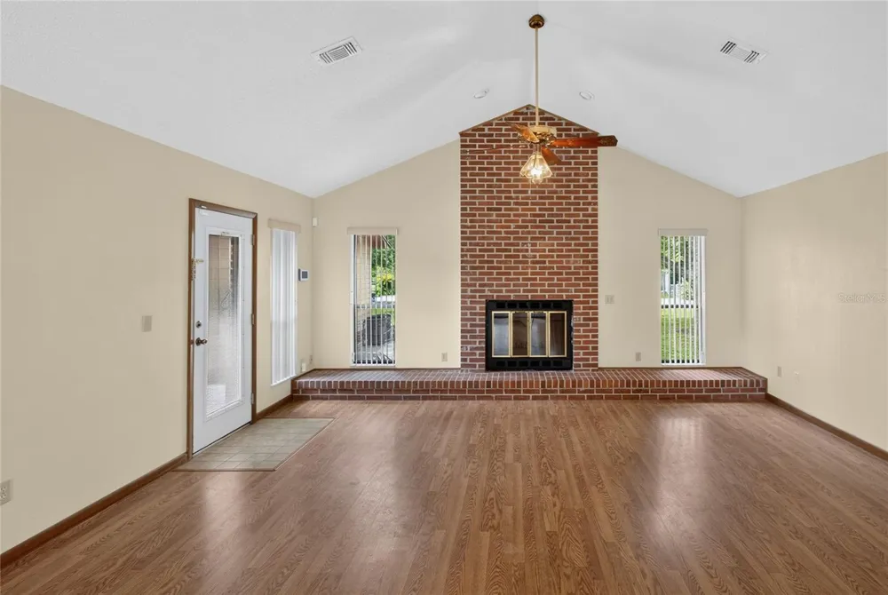 1619 RAIFORD ROAD Starke, FL 32091