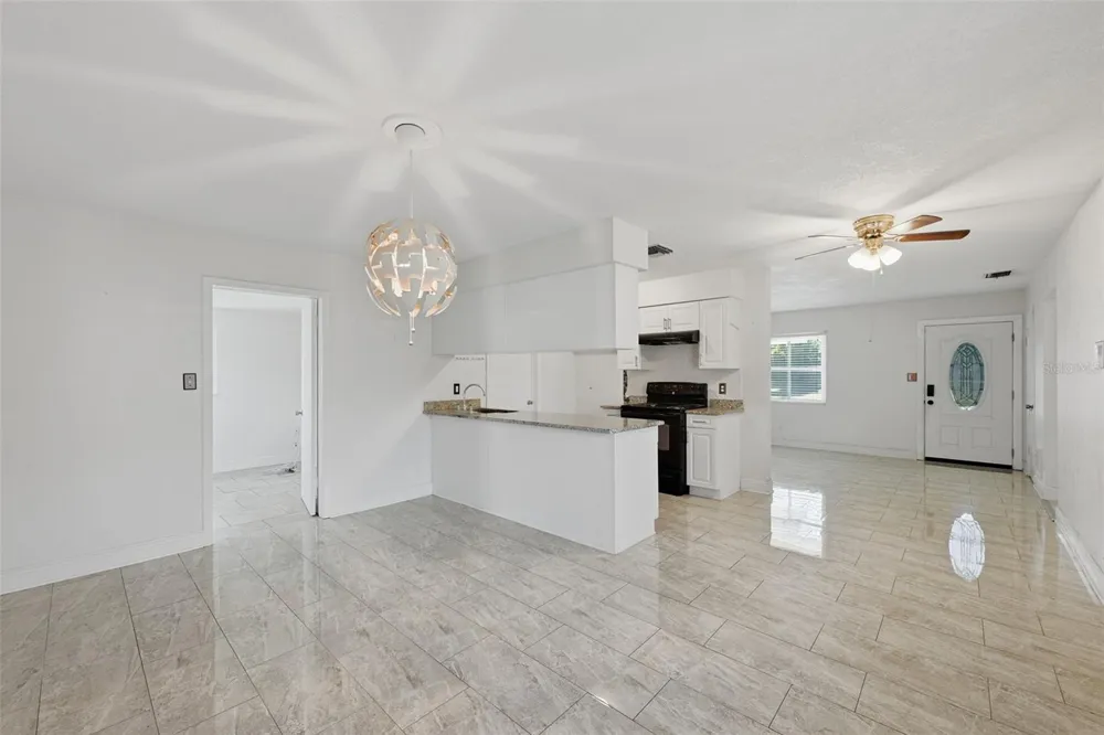 9810 54TH STREET Temple Terrace, FL 33617