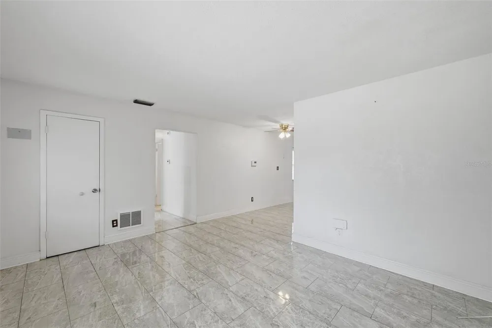 9810 54TH STREET Temple Terrace, FL 33617