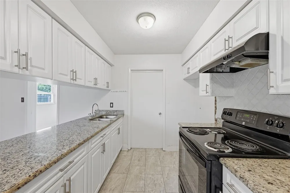 9810 54TH STREET Temple Terrace, FL 33617
