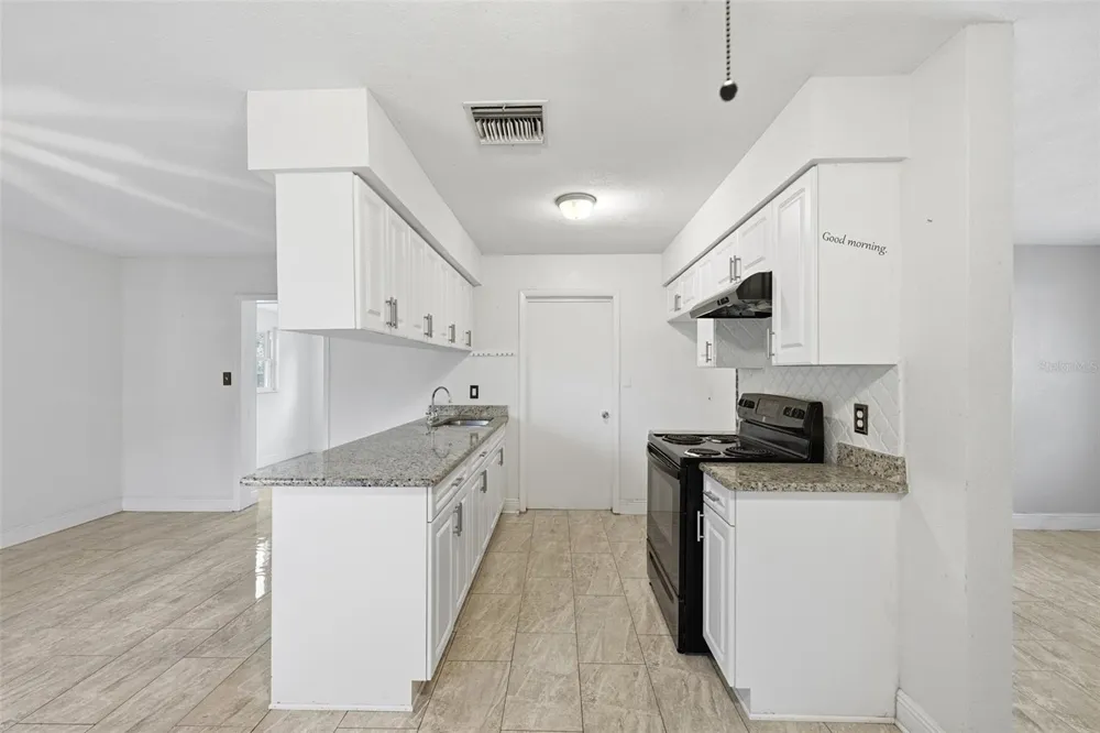 9810 54TH STREET Temple Terrace, FL 33617