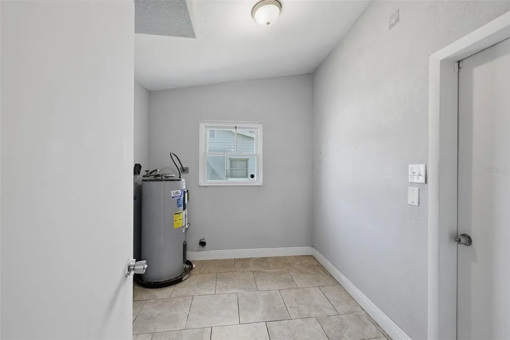9810 54TH STREET Temple Terrace, FL 33617