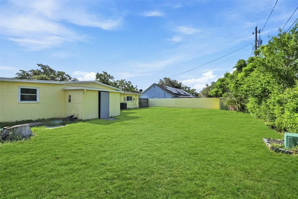 9810 54TH STREET Temple Terrace, FL 33617