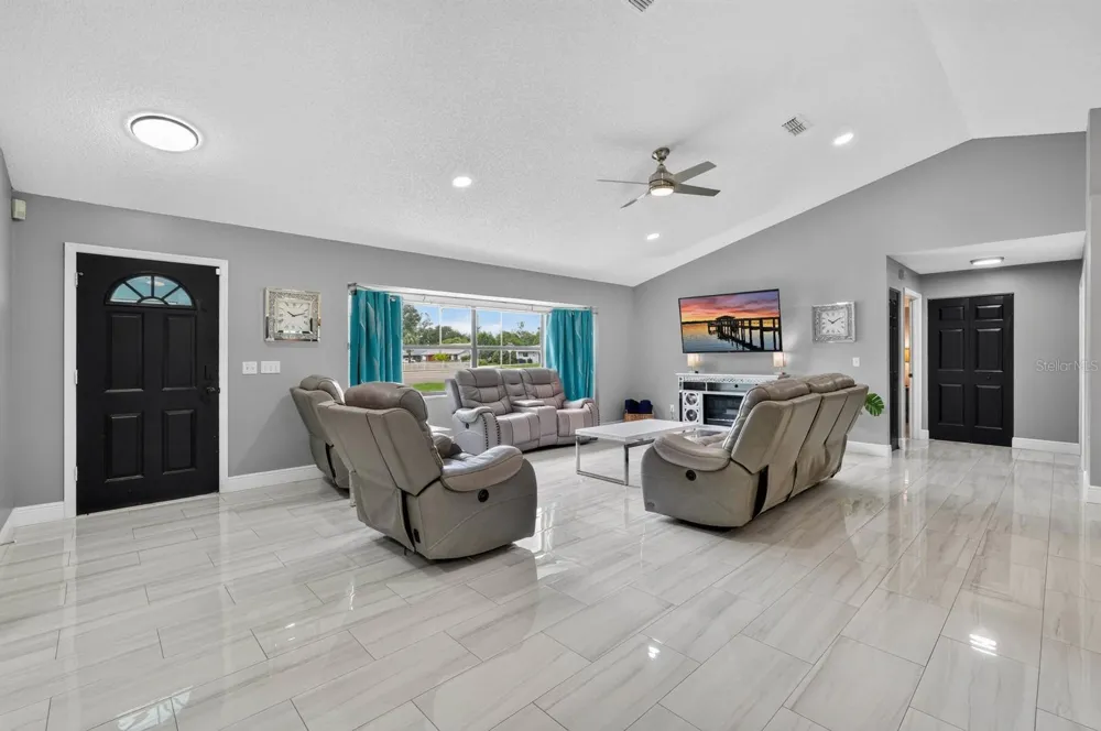1845 WILLOW OAK DRIVE Edgewater, FL 32141