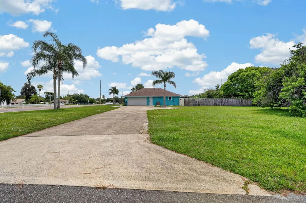1845 WILLOW OAK DRIVE Edgewater, FL 32141
