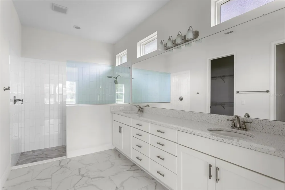 2160 SECRET COVE Odessa, FL 33556
