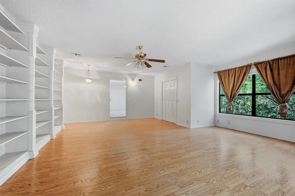3721 Rock Creek Road Whitesboro, TX 76273
