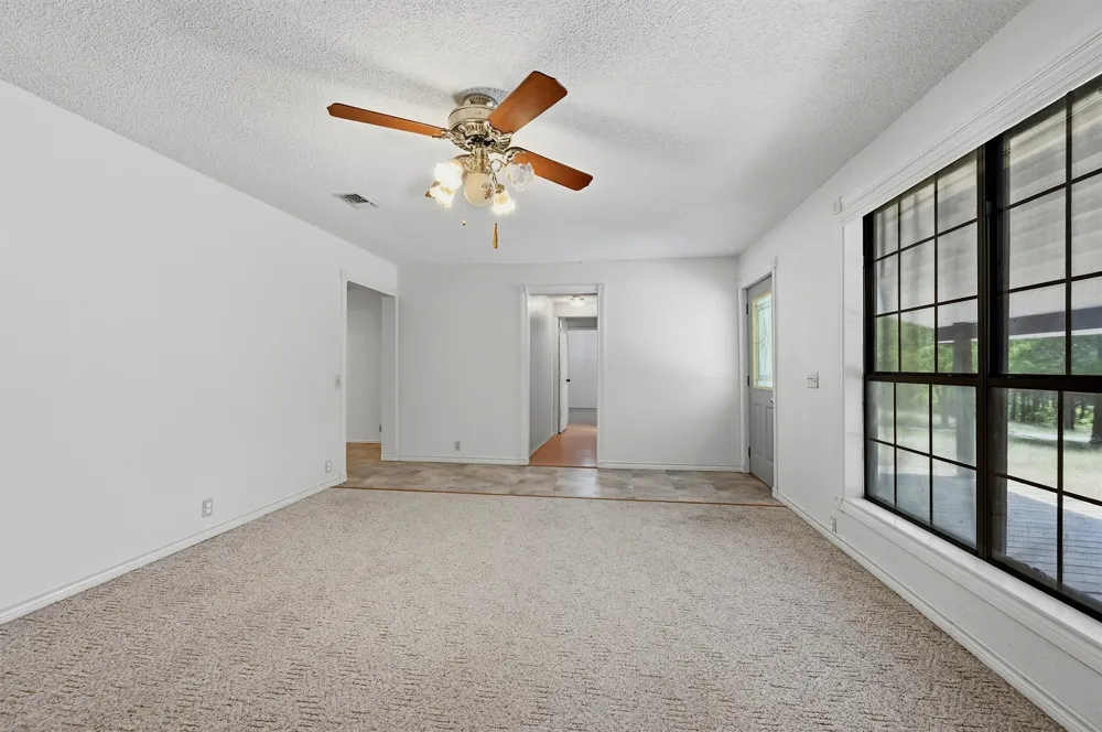 3721 Rock Creek Road Whitesboro, TX 76273