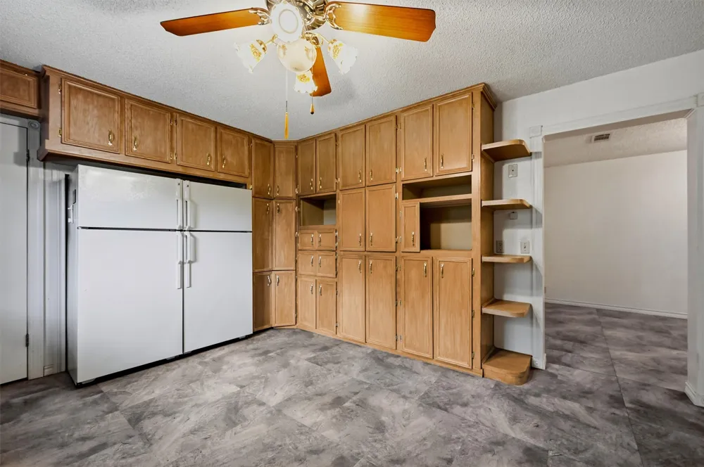 3721 Rock Creek Road Whitesboro, TX 76273