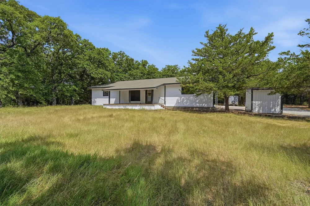 3721 Rock Creek Road Whitesboro, TX 76273