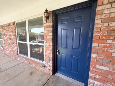 518 Rogers Street #202