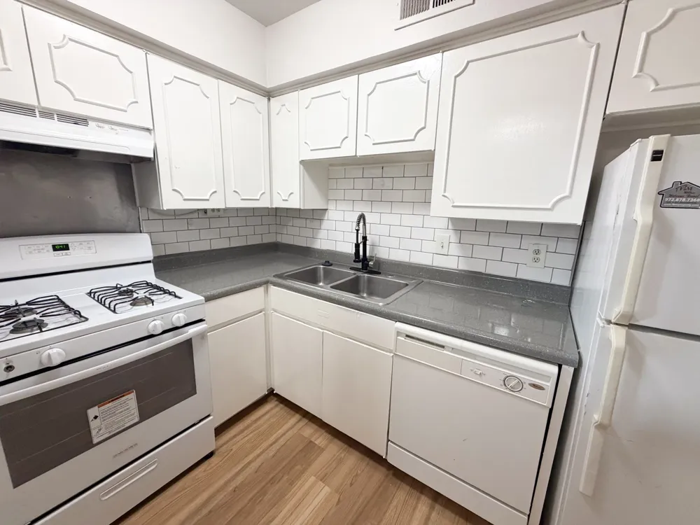 518 Rogers Street #202 Waxahachie, TX 75165