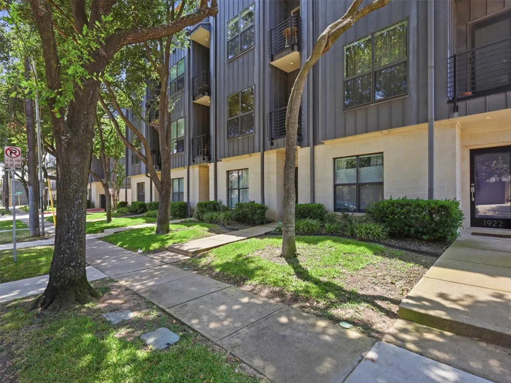 1918 Hope Way Dallas, TX 75206