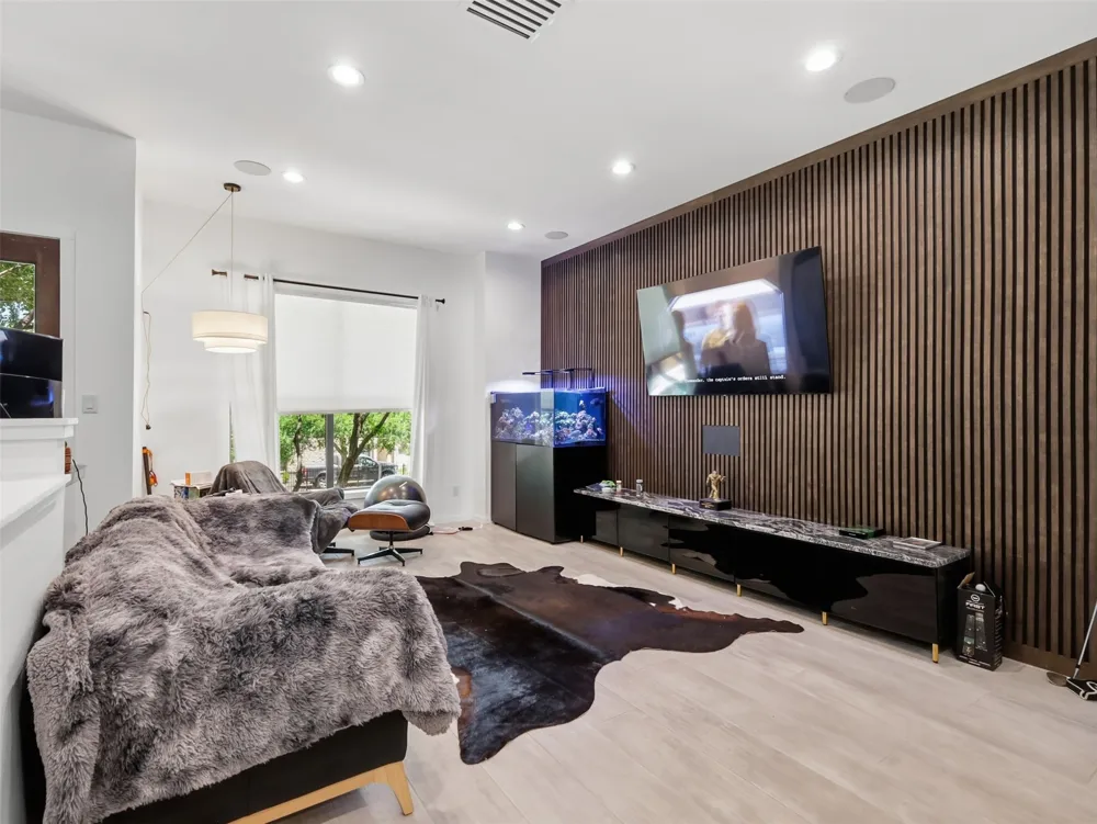 1918 Hope Way Dallas, TX 75206